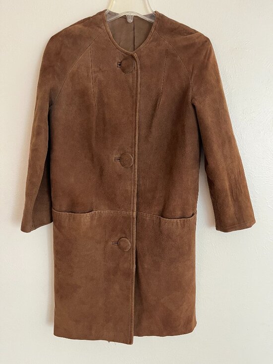New England Sportswear Co. Jackets & Blazers - Vintage 1960s Women's Brown Suede Collarless Button Coat w/Pockets Mid Century